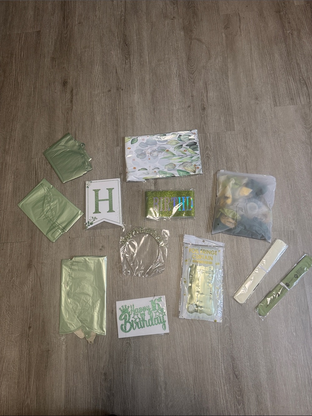 Green 'Happy 16th Birthday' Party Supplies Kit - Elegant Green Party Decorations